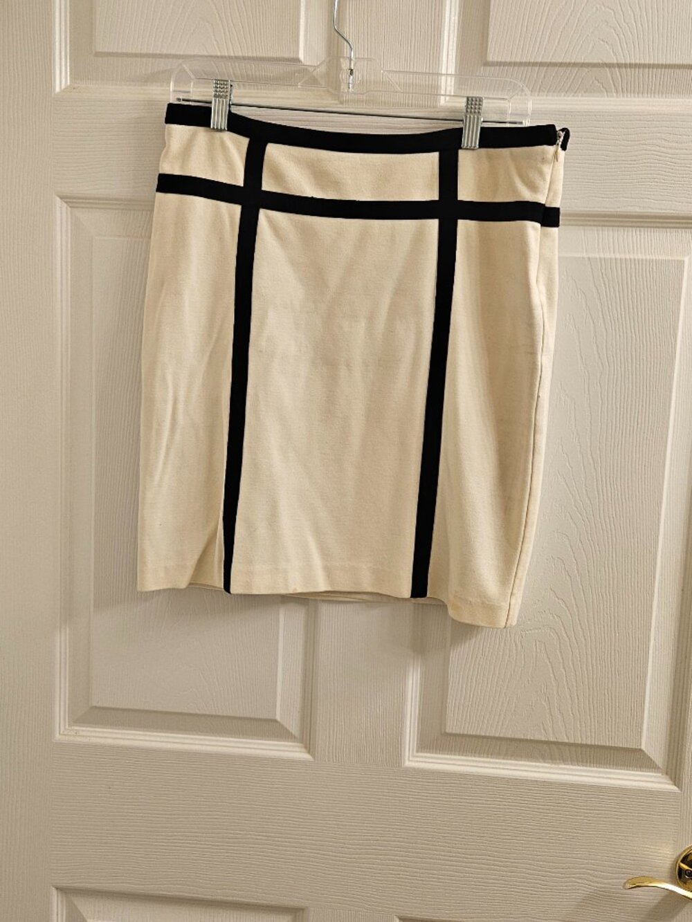 Cache Skirt, Size 4